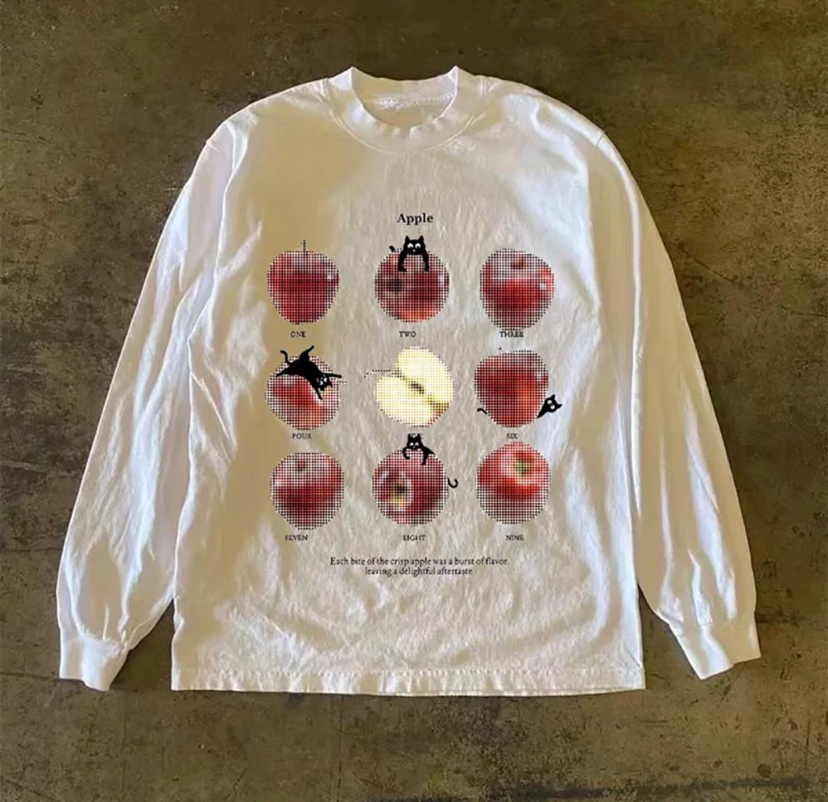 Cat Apple Graphic Loose Long Sleeve T-Shirt