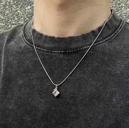 Stone Pendant Chain Necklace