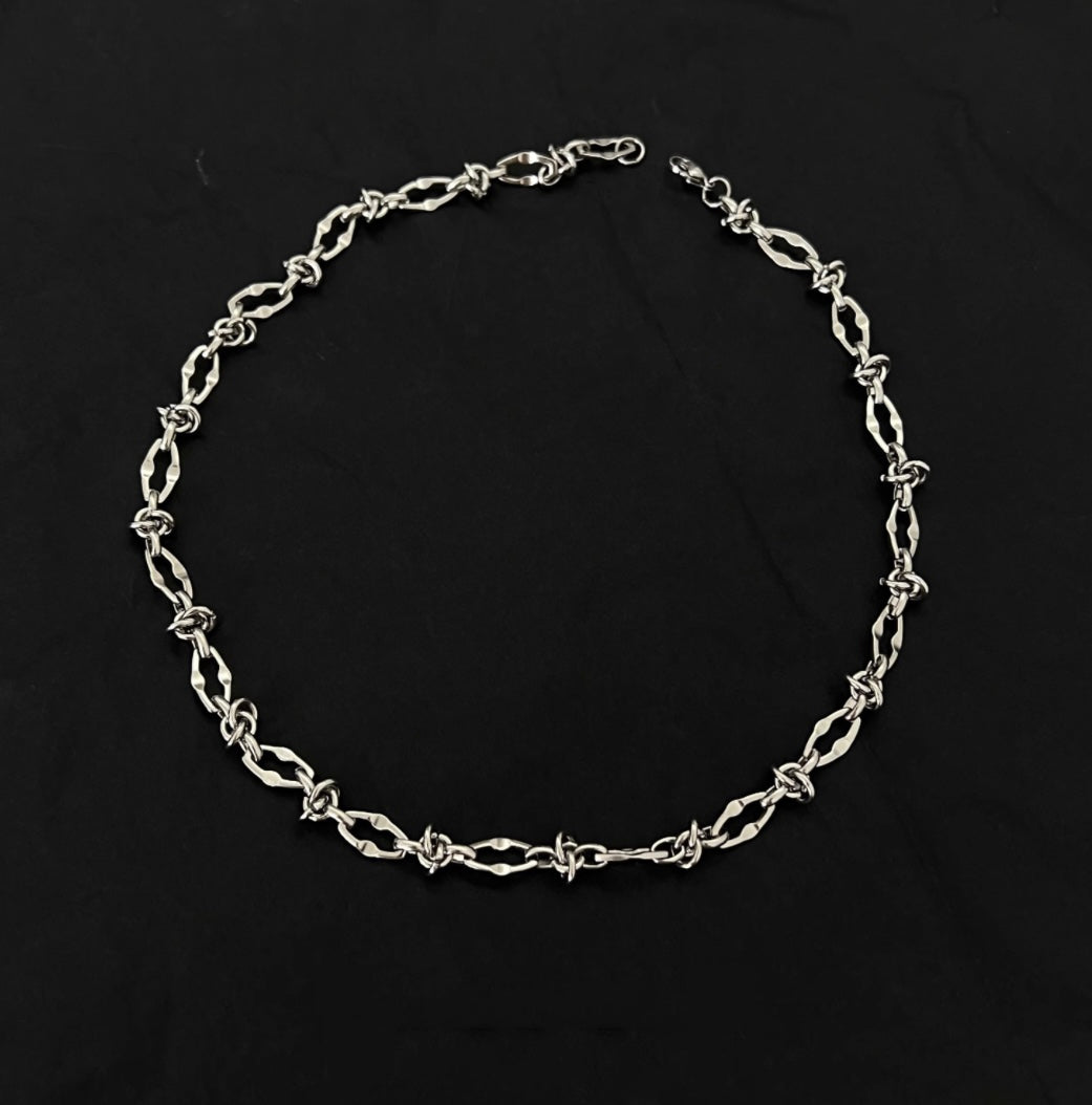 Link Distortion Chain Necklace