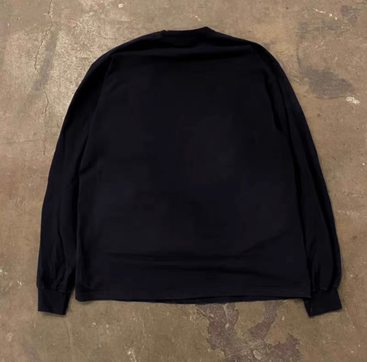 Front Lettering Graphic Long Sleeve T-Shirt