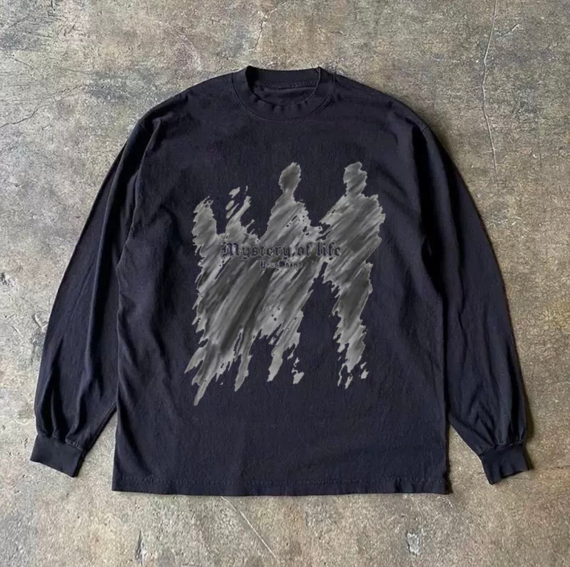 Shadow Splash Graphic Long Sleeve T-Shirt