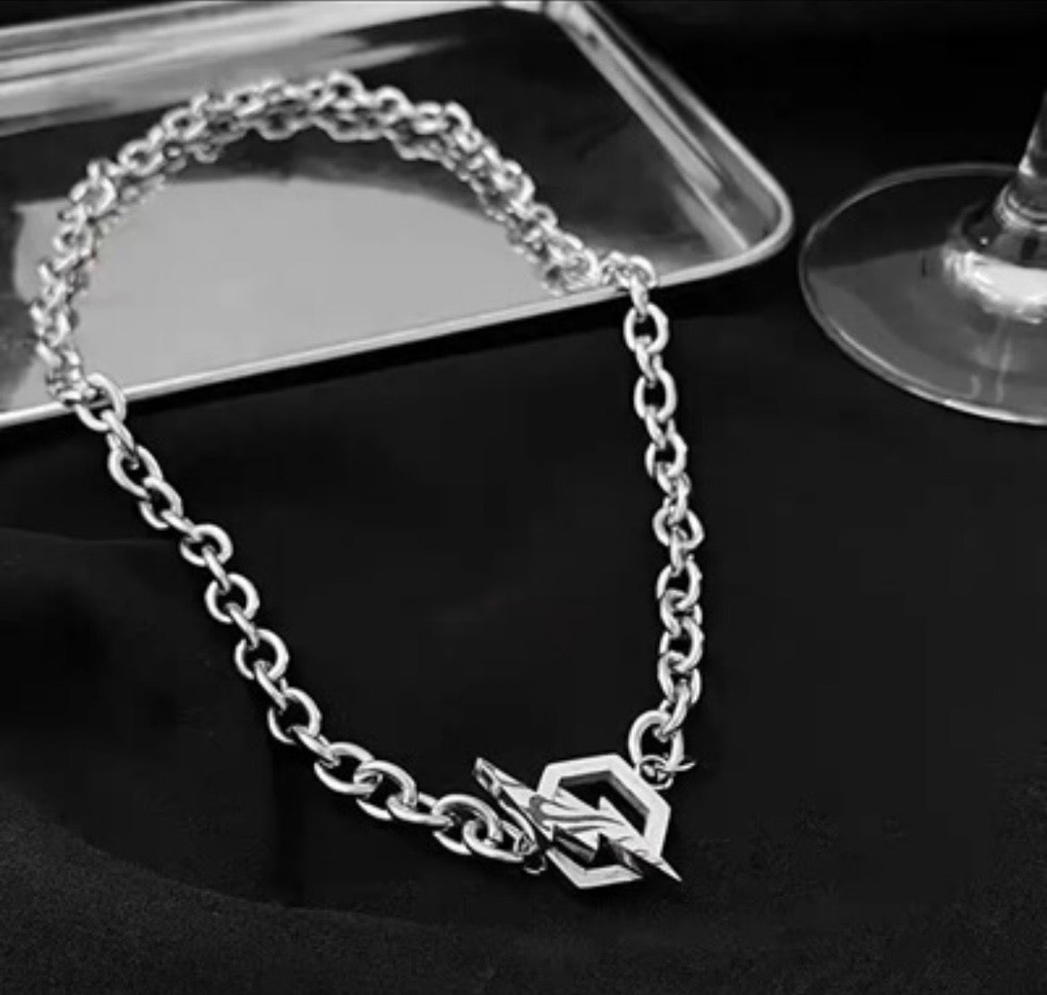 Geometric Toggle Bar Chain Necklace