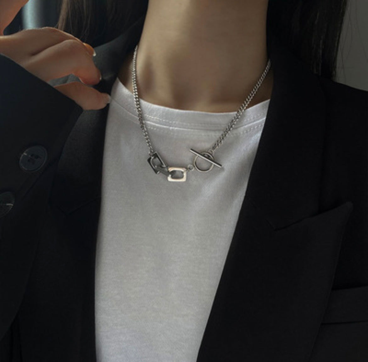 Toggle Square Parts Chain Necklace