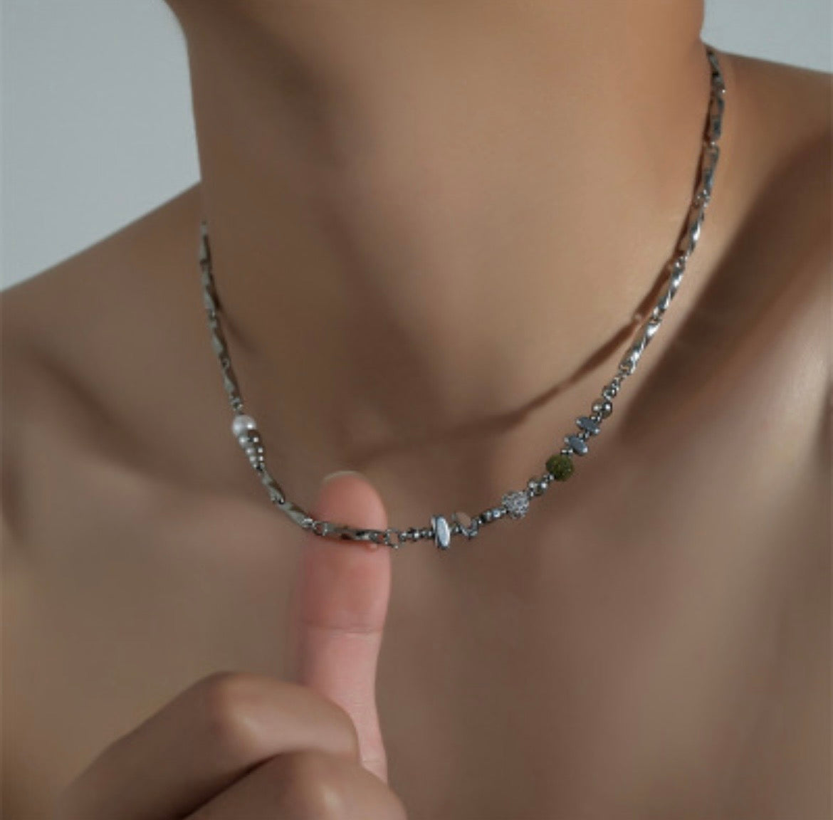 Mixed Beads Asymmetric Chain Necklace