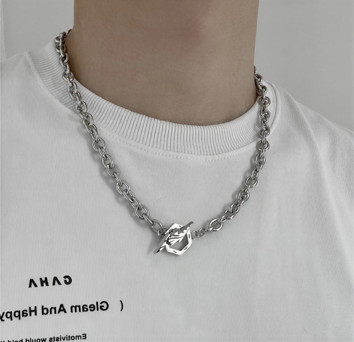 Geometric Toggle Bar Chain Necklace