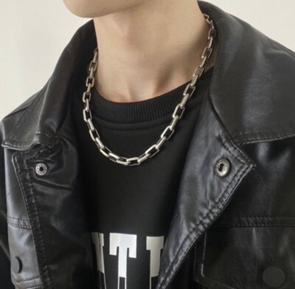 Square Long Link Toggle Necklace