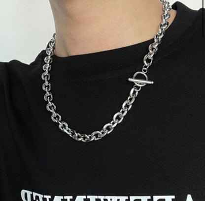 Oval Chain Front Toggle Necklace