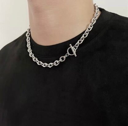 Oval Chain Front Toggle Necklace