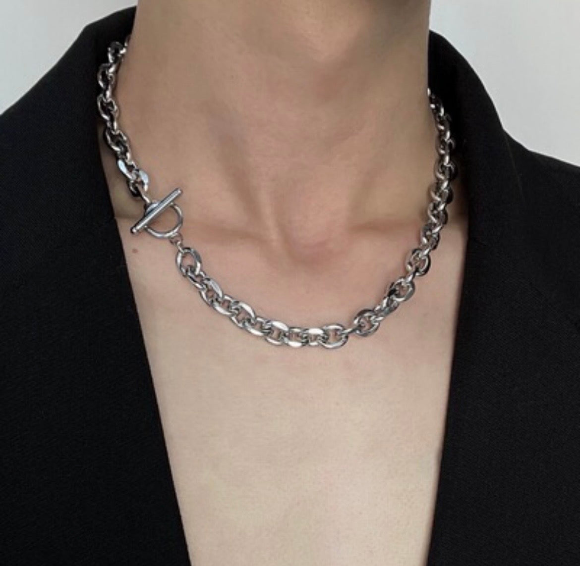 Oval Chain Front Toggle Necklace
