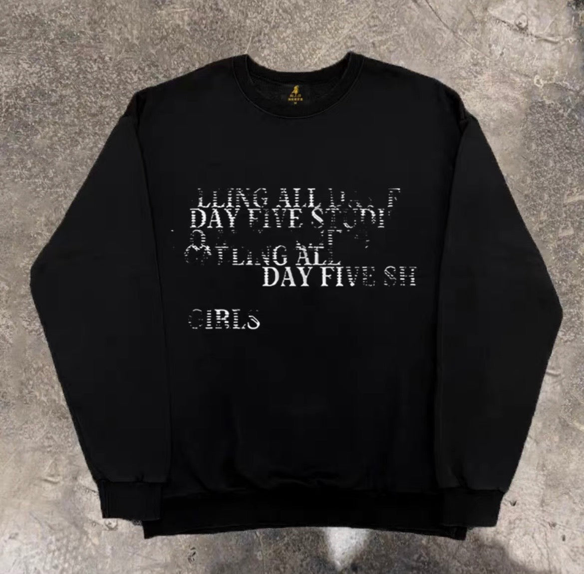 Cracked Typography Print Sweatshirt