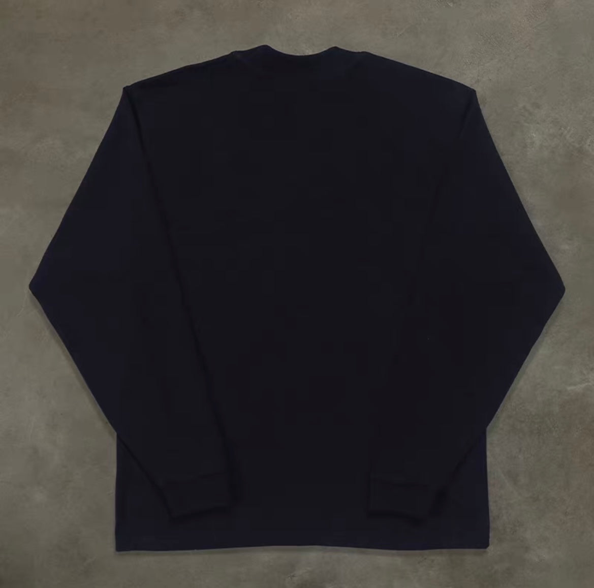 One Point Script  Style Logo Long Sleeve T-Shirt