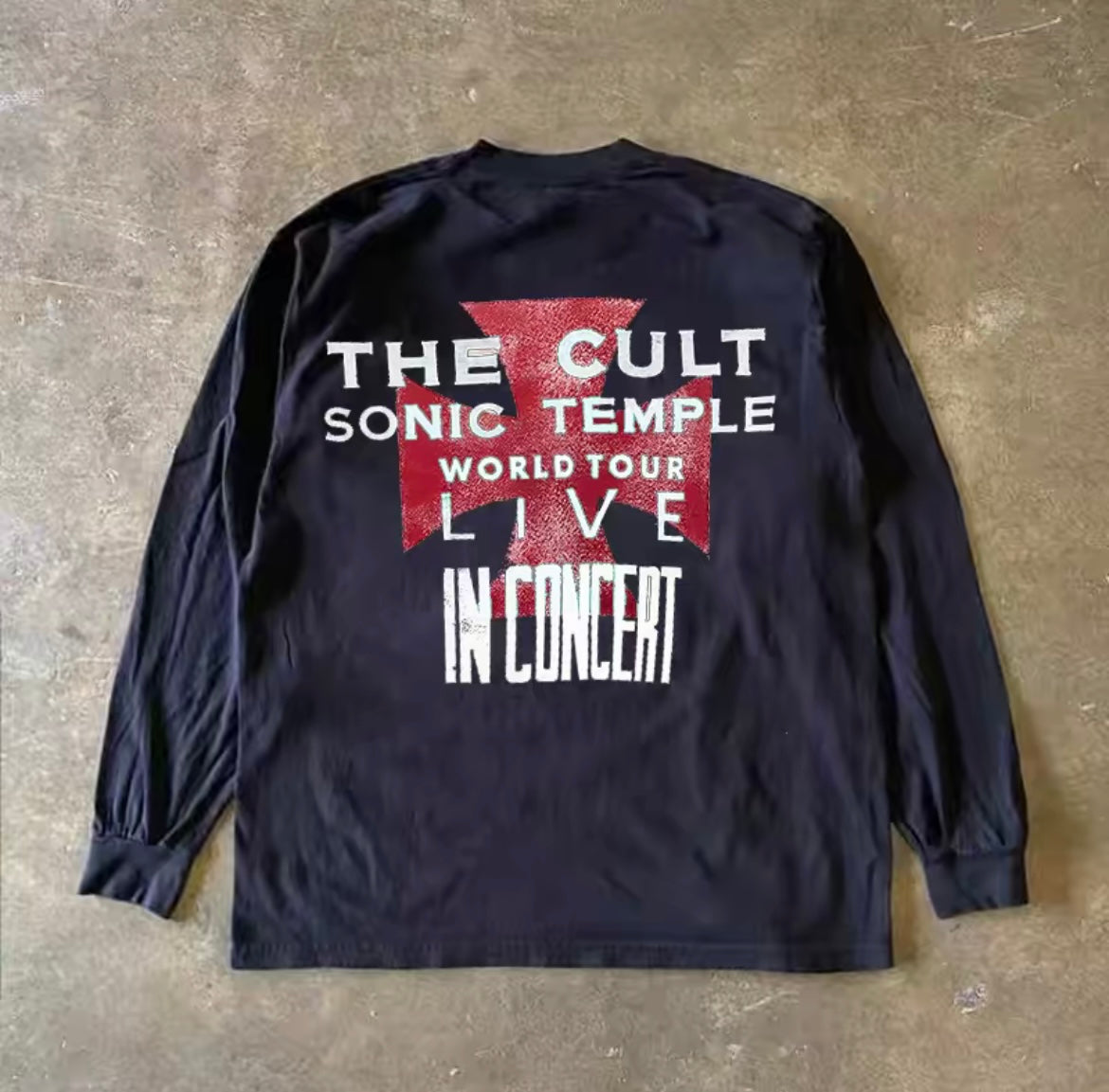 Vintage-Like Band Graphic Long Sleeve T-Shirt