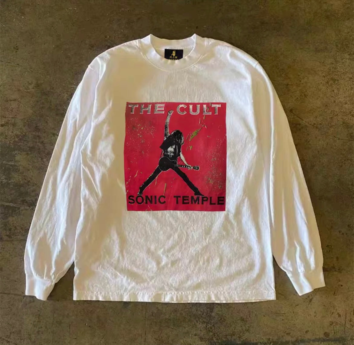 Vintage-Like Band Graphic Long Sleeve T-Shirt