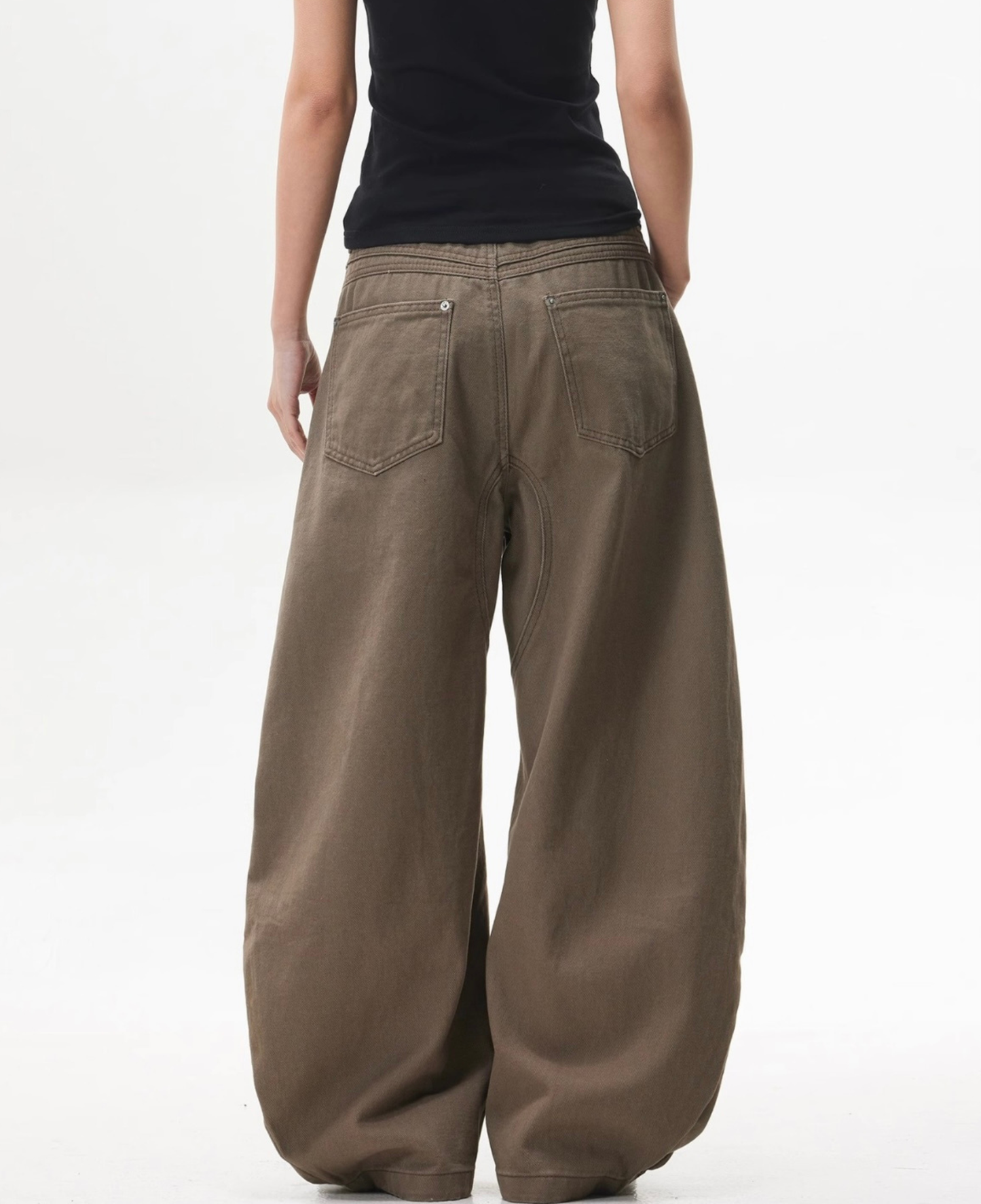 Volume Panel Curved Barrel Wide Denim Pants