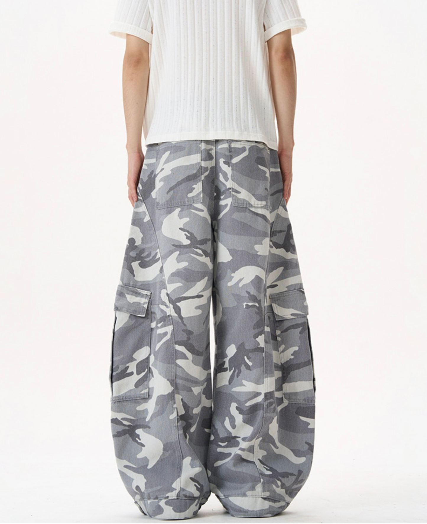 Curved Seam Wide Denim Pants