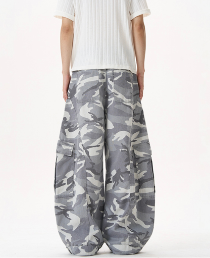 Curved Seam Wide Denim Pants